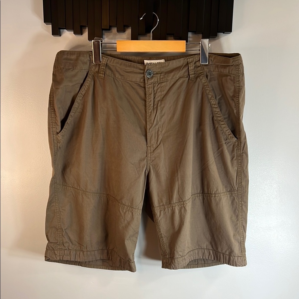 Distillery Cargo Shorts Size 38